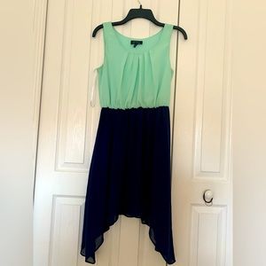 BCX women two-toned sleeveless dress without belt.